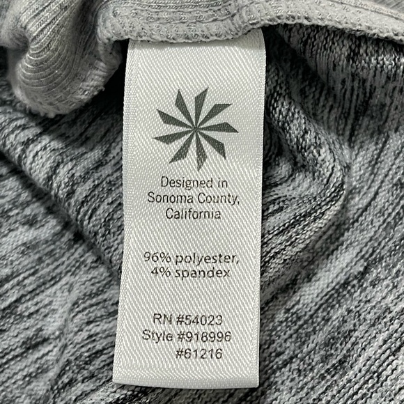 Athleta Running Pullover Sweater Kangaroo Pockets Turtle Neck Size S Grey - Picture 10 of 14